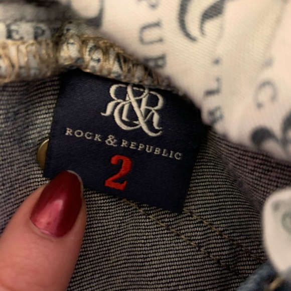 Rock and Republic low rise cropped ripped jeans - Picture 4 of 4